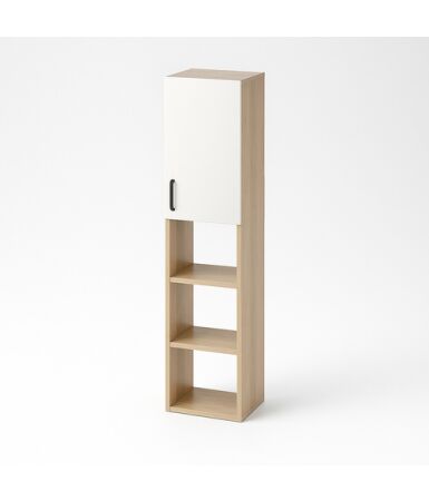 Regał z pojedynczymi drzwiczkami na górze